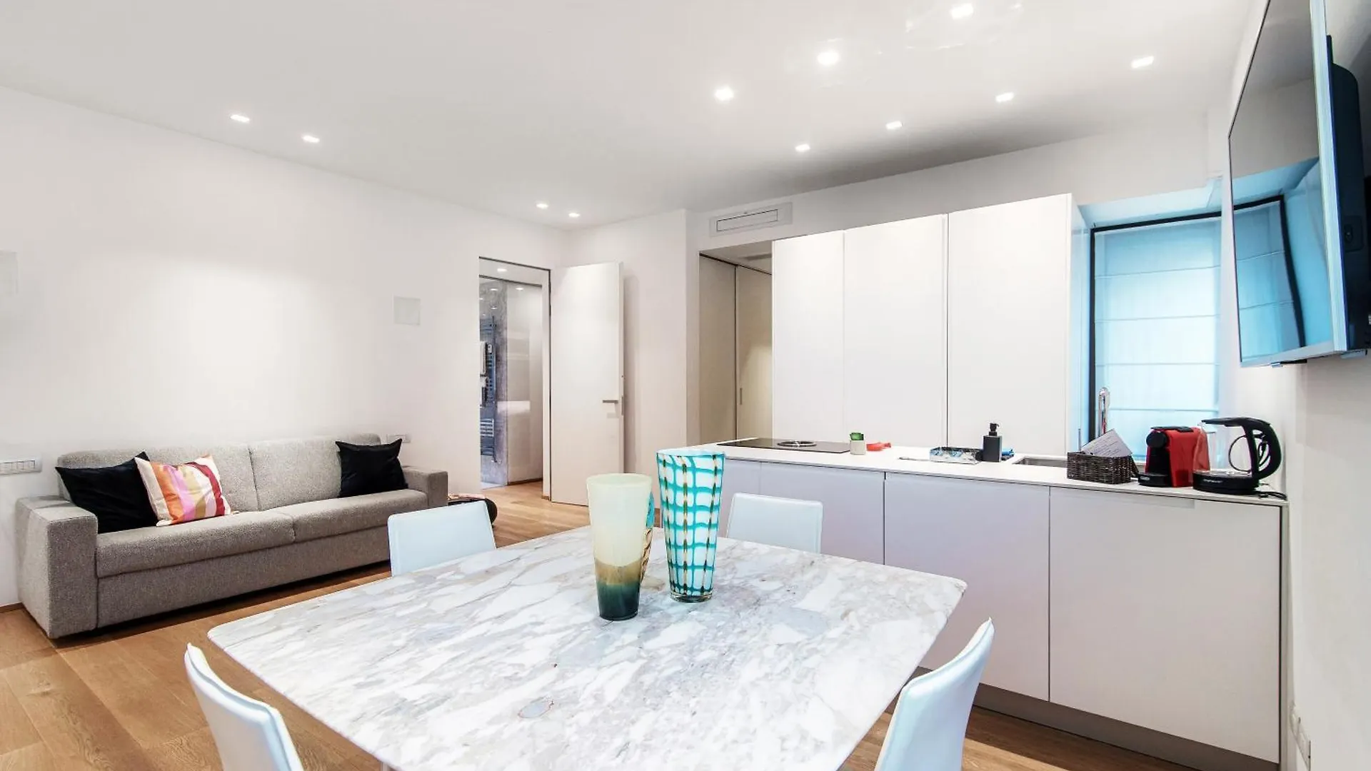 Apartment Luxury Lungo Lario By Quokka 360 - Between Lake And Como Downtown