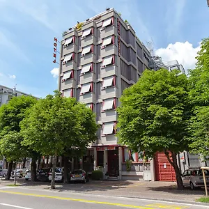 Park Meuble מלון
