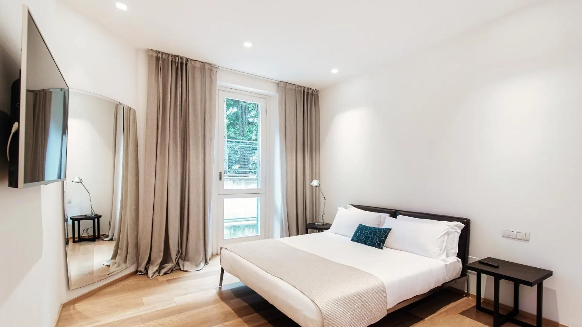 Luxury Lungo Lario By Quokka 360 - Between Lake And Como Downtown location